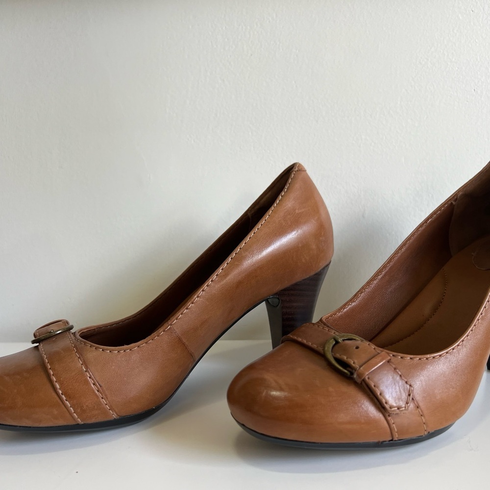 Clarks Retro Brown Leather Heels